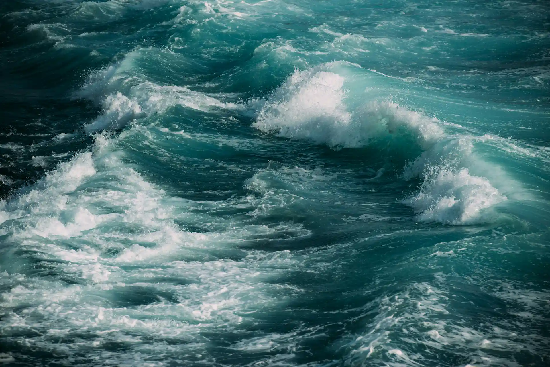 Abstract wave motif